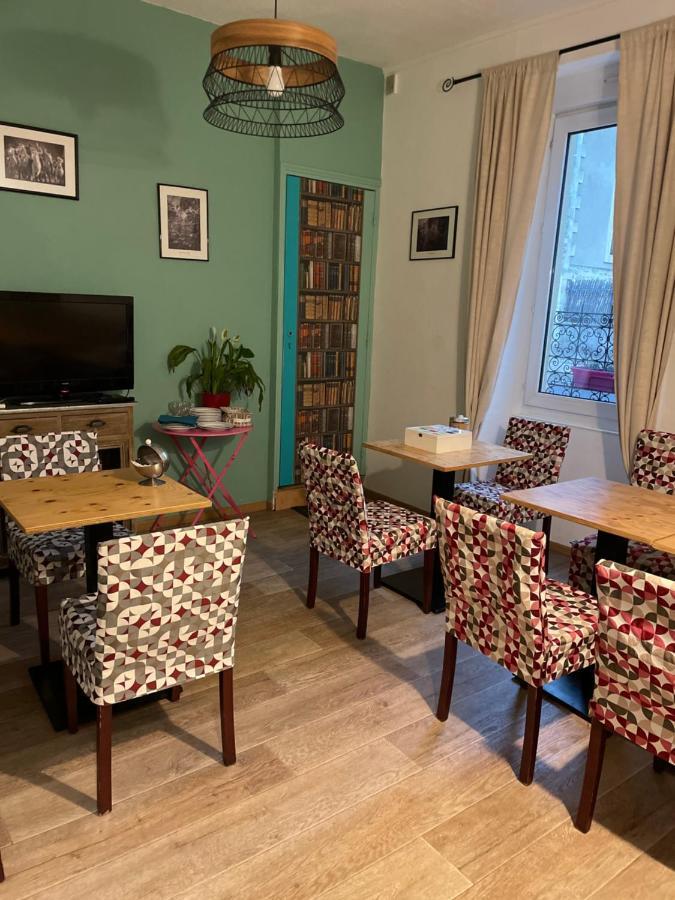 Hotel La Tour Des Fees Quissac  エクステリア 写真