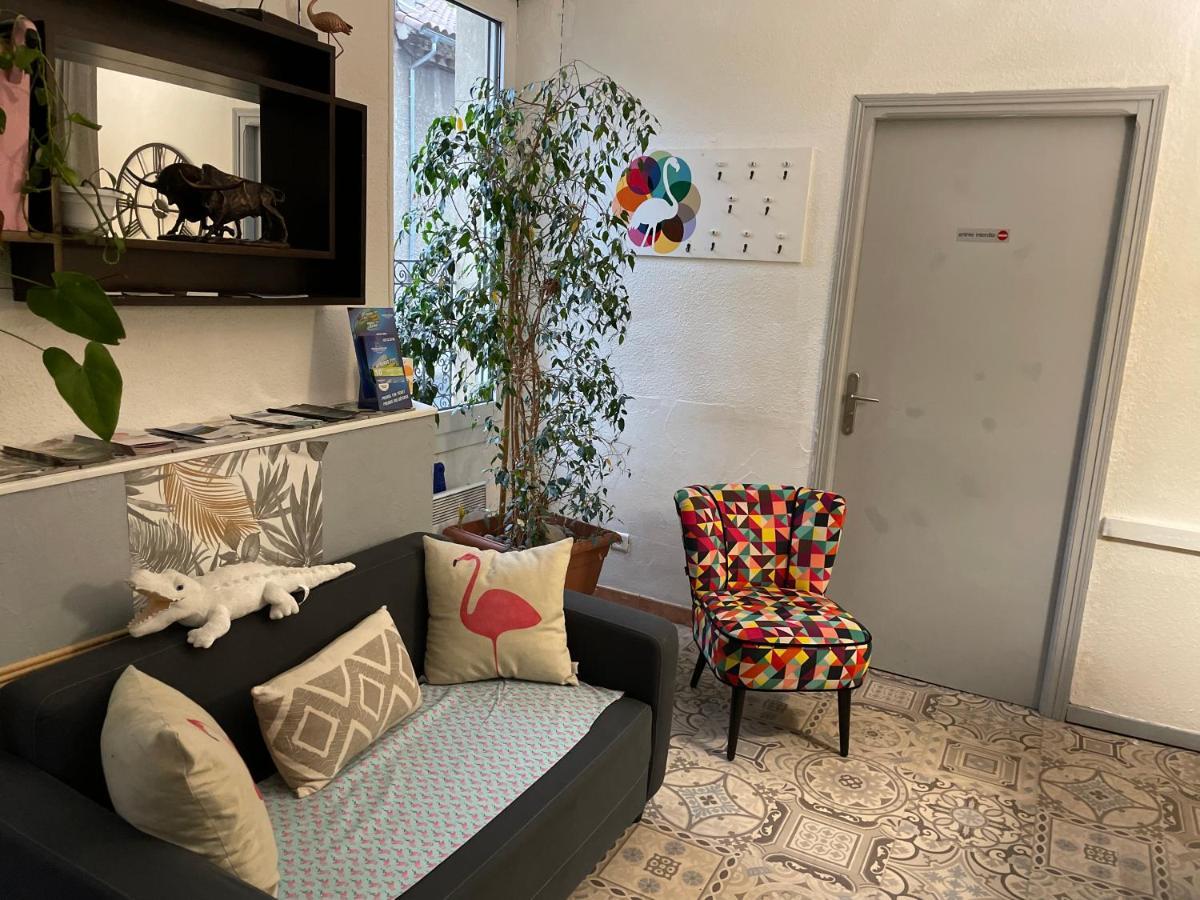 Hotel La Tour Des Fees Quissac  エクステリア 写真