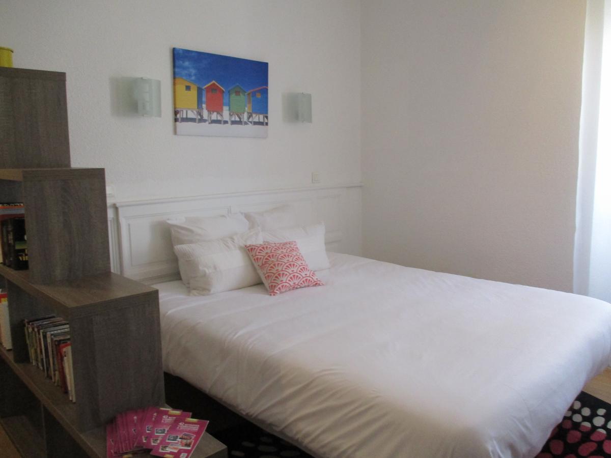 Hotel La Tour Des Fees Quissac  エクステリア 写真